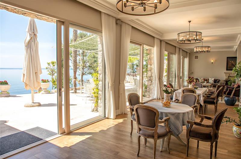 11 bedroom seafront villa with infinity pool near Budvar, sleeps 22