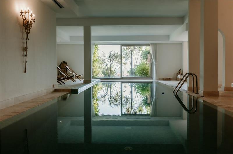 11 bedroom seafront villa with infinity pool near Budvar, sleeps 22