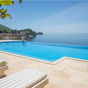 11 bedroom seafront villa with infinity pool near Budvar, sleeps 22