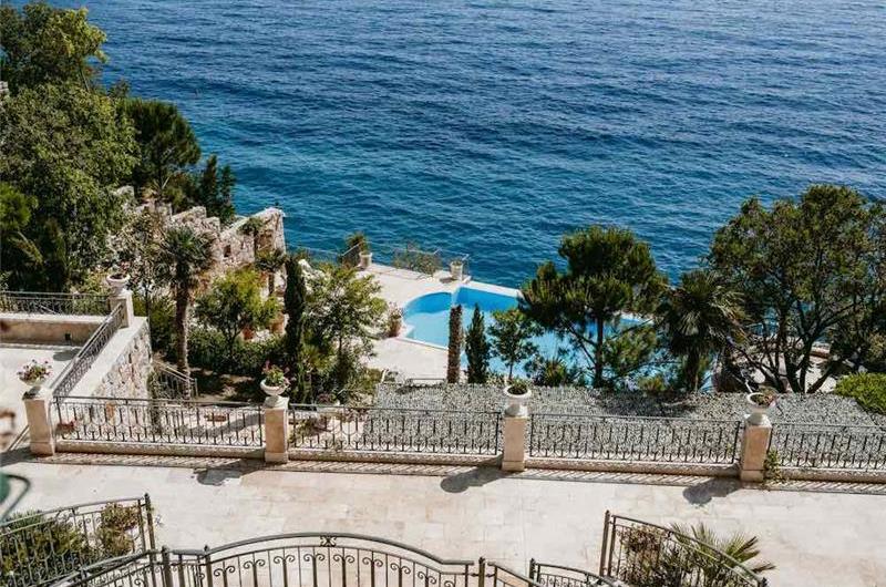 11 bedroom seafront villa with infinity pool near Budvar, sleeps 22