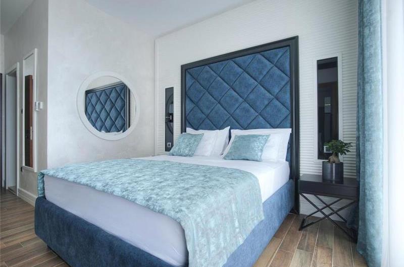 3 bedroom villa with pool in Prijevor, Budva, sleeps 6
