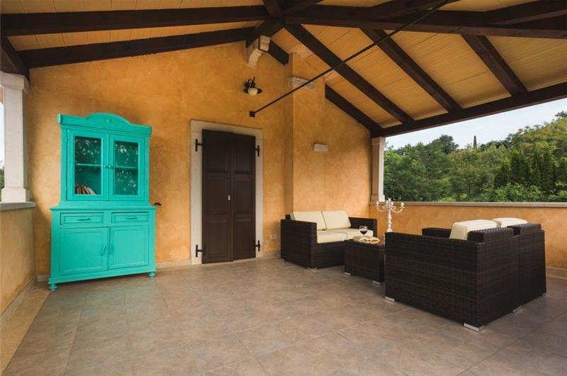 2 Bedroom Villa with Pool in Momjan, sleeps 4