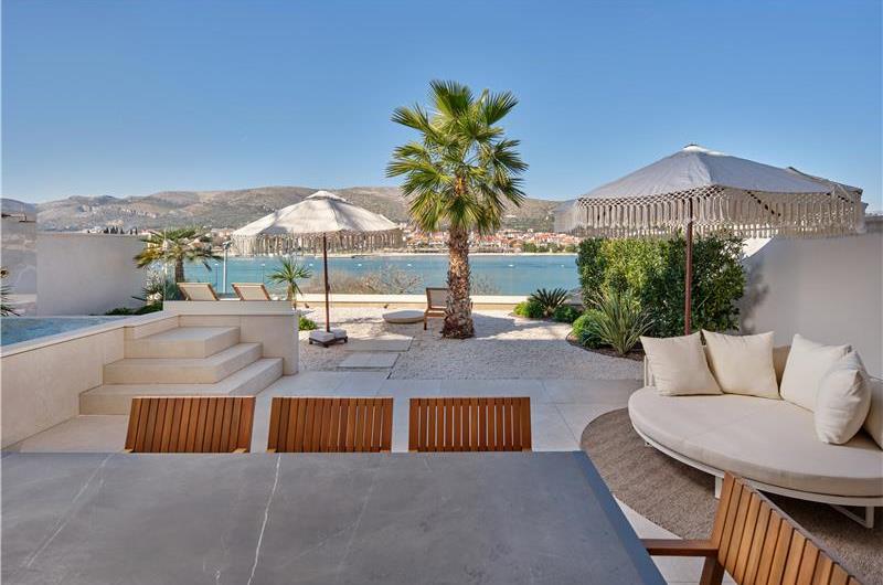 Selection of 5 bedroom seafront villas with heated pool on Ciovo near Trogir, sleeps 10