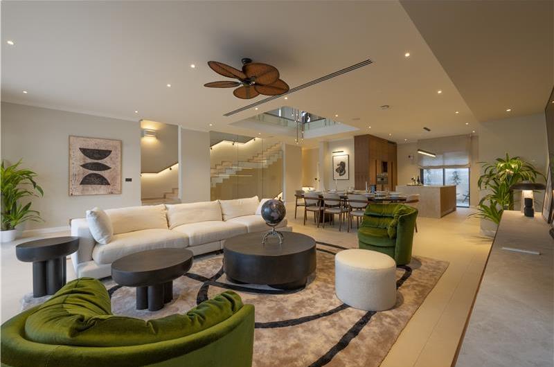Selection of 5 bedroom seafront villas with heated pool on Ciovo near Trogir, sleeps 10