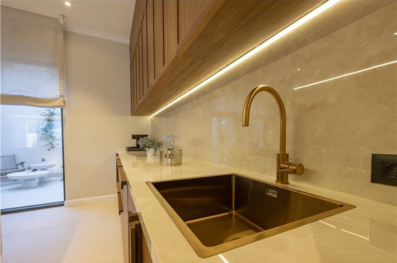 Selection of 5 bedroom seafront villas with heated pool on Ciovo near Trogir, sleeps 10
