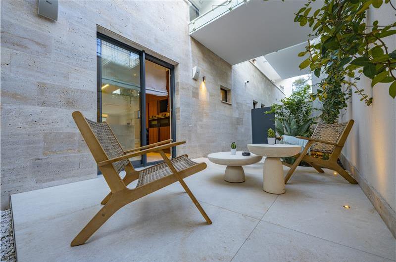 Selection of 5 bedroom seafront villas with heated pool on Ciovo near Trogir, sleeps 10