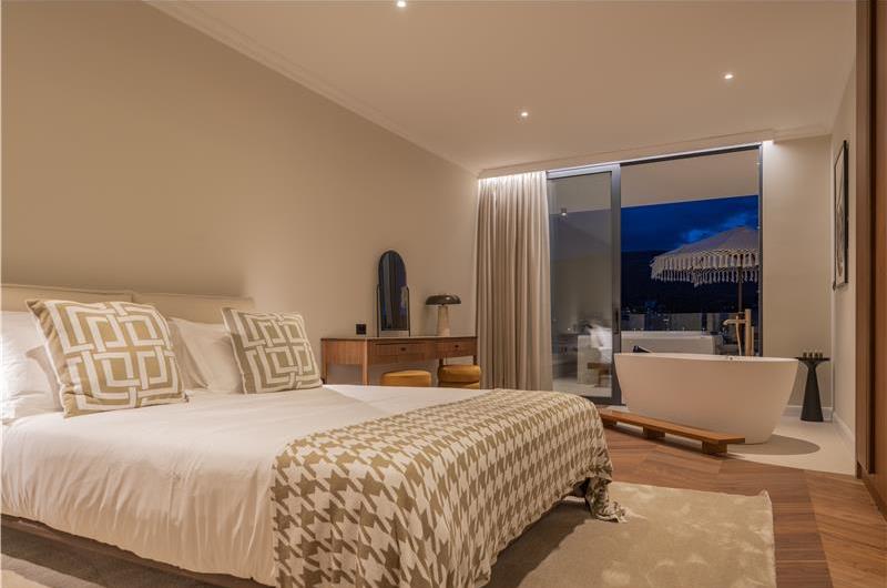Selection of 5 bedroom seafront villas with heated pool on Ciovo near Trogir, sleeps 10