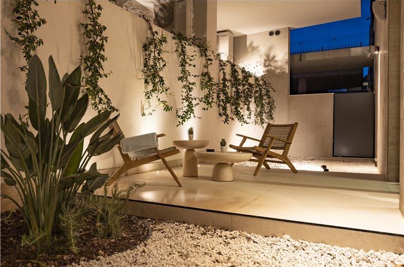 Selection of 5 bedroom seafront villas with heated pool on Ciovo near Trogir, sleeps 10