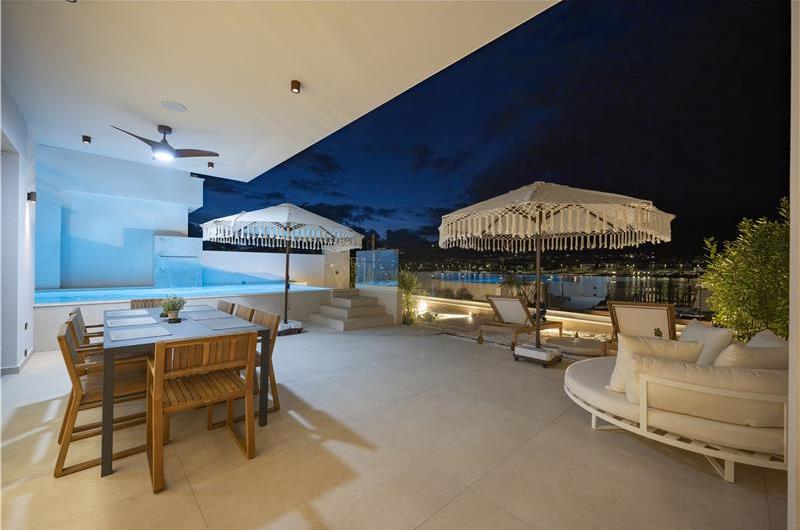 Selection of 5 bedroom seafront villas with heated pool on Ciovo near Trogir, sleeps 10