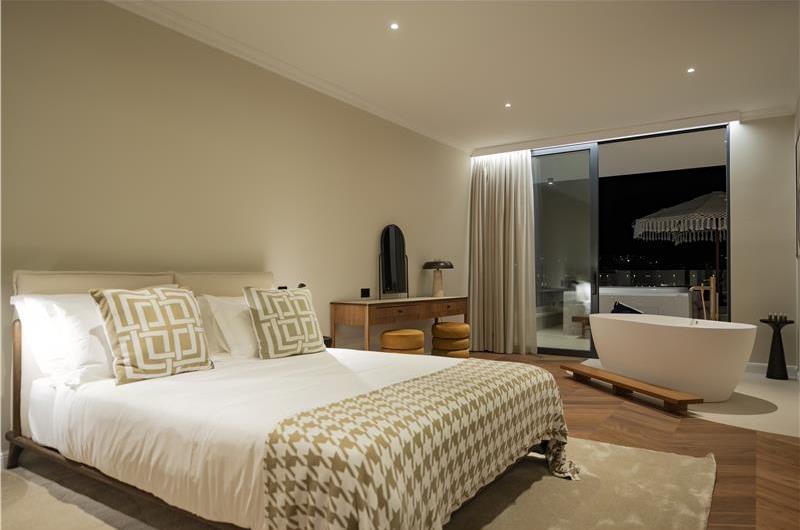 Selection of 5 bedroom seafront villas with heated pool on Ciovo near Trogir, sleeps 10