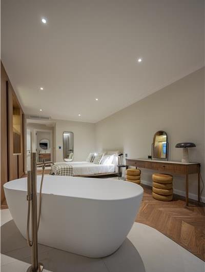 Selection of 5 bedroom seafront villas with heated pool on Ciovo near Trogir, sleeps 10