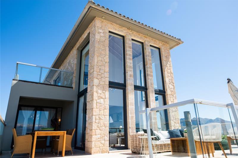 Selection of 4 bedroom villas with pool near Chania, sleeps 8