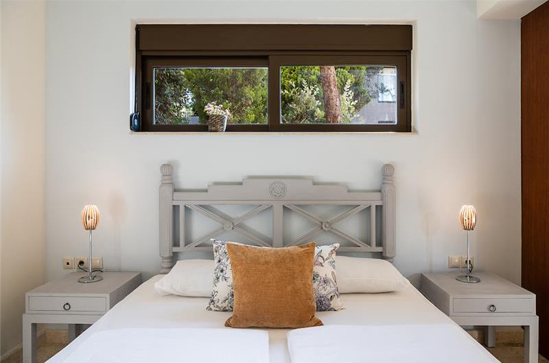 Selection of 4 bedroom villas with pool near Chania, sleeps 8
