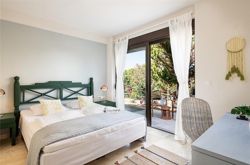 Selection of 4 bedroom villas with pool near Chania, sleeps 8