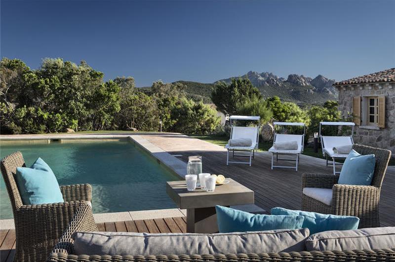 Selection of 3 and 4 bedroom villas with pools near Porto Cervo, sleeps 6-10