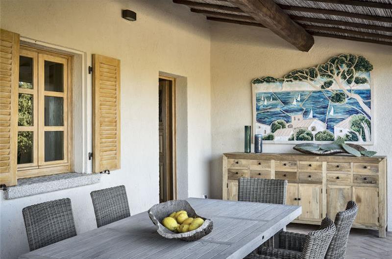 Selection of 3 and 4 bedroom villas with pools near Porto Cervo, sleeps 6-10