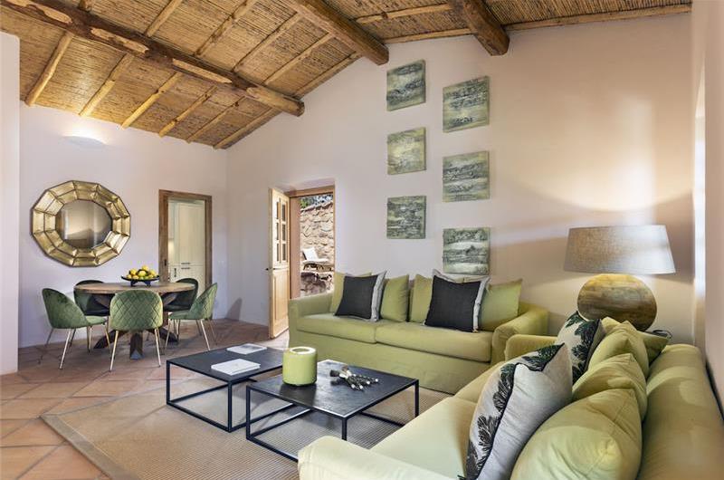 Selection of 3 and 4 bedroom villas with pools near Porto Cervo, sleeps 6-10