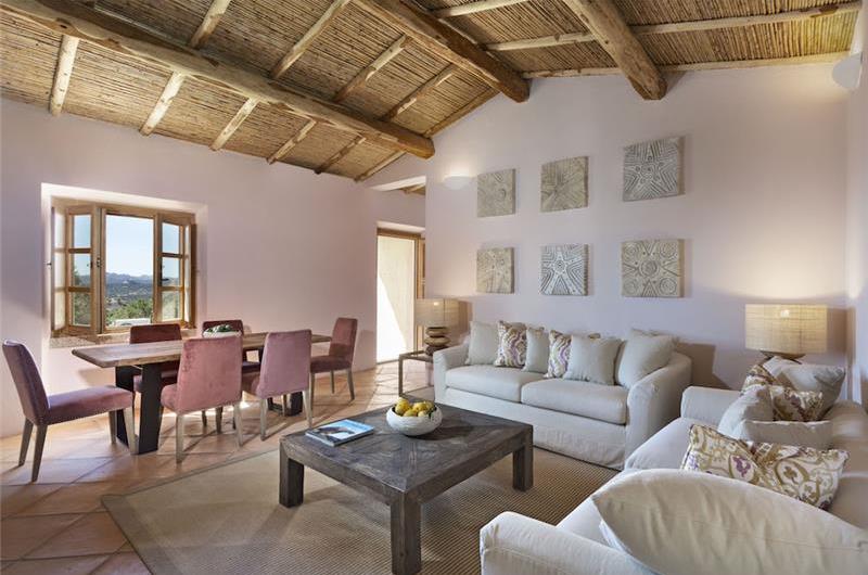 Selection of 3 and 4 bedroom villas with pools near Porto Cervo, sleeps 6-10