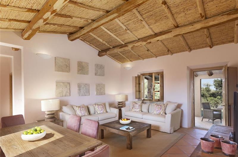 Selection of 3 and 4 bedroom villas with pools near Porto Cervo, sleeps 6-10