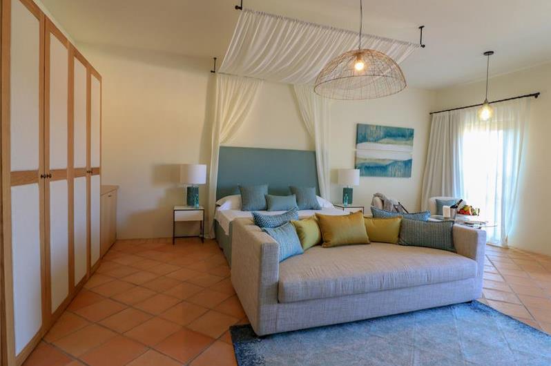 Selection of 3 and 4 bedroom villas with pools near Porto Cervo, sleeps 6-10