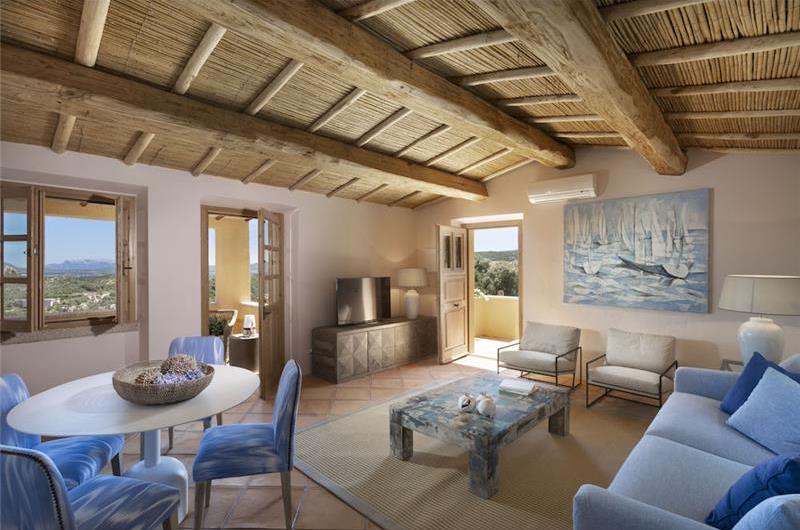 Selection of 3 and 4 bedroom villas with pools near Porto Cervo, sleeps 6-10