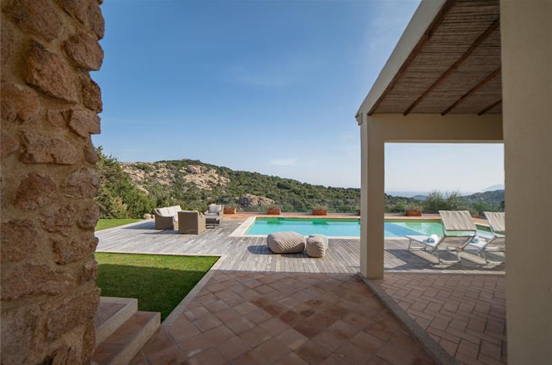 Selection of 3 and 4 bedroom villas with pools near Porto Cervo, sleeps 6-10