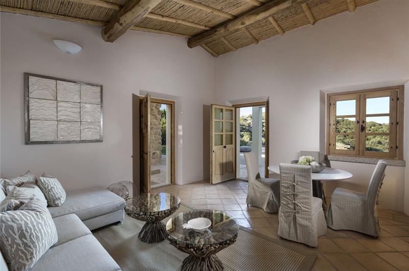 Selection of 3 and 4 bedroom villas with pools near Porto Cervo, sleeps 6-10