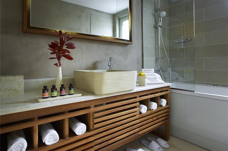 Selection of 3 & 4 bedroom villas with pool near Chania, sleeps 6-8