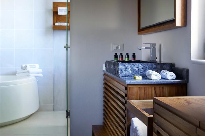 Selection of 3 & 4 bedroom villas with pool near Chania, sleeps 6-8