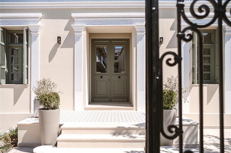 5 bedroom villa with indoor and outdoor pool in Chania town, sleeps 10
