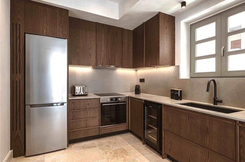 5 bedroom villa with indoor and outdoor pool in Chania town, sleeps 10