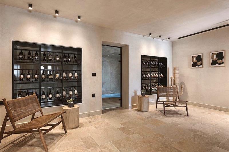5 bedroom villa with indoor and outdoor pool in Chania town, sleeps 10