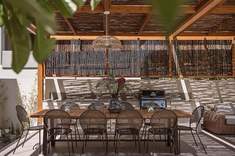 5 bedroom villa with indoor and outdoor pool in Chania town, sleeps 10