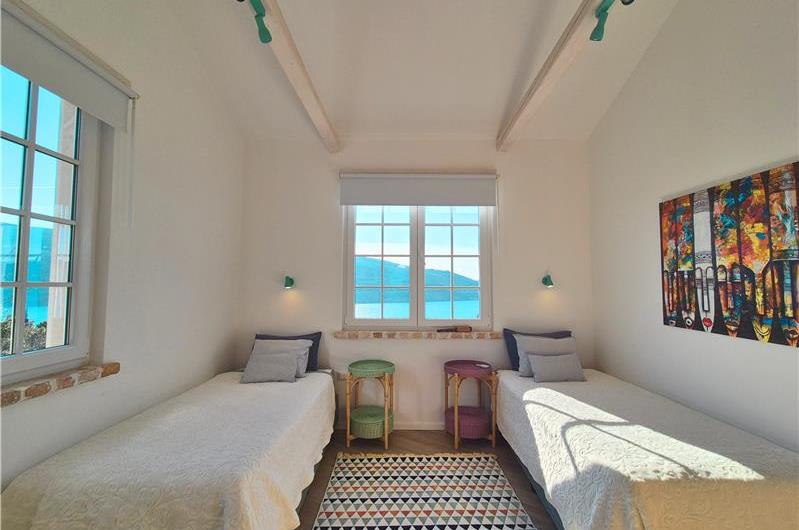 4 bedroom villa with pool and sea views, Kumbor, sleeps 8-10