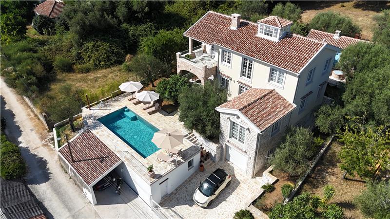 4 bedroom villa with pool and sea views, Kumbor, sleeps 8-10