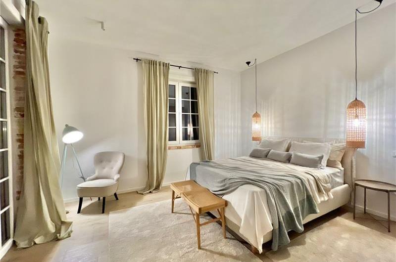 4 bedroom villa with pool and sea views, Kumbor, sleeps 8-10