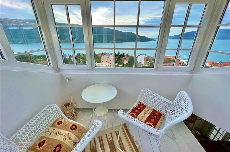 4 bedroom villa with pool and sea views, Kumbor, sleeps 8-10