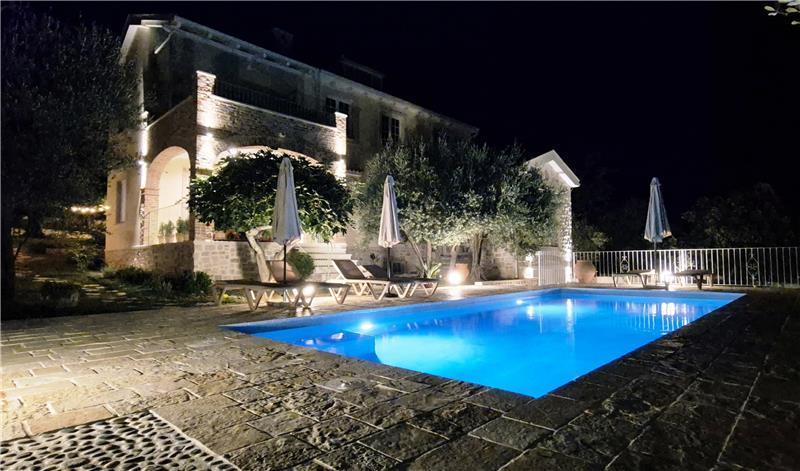 4 bedroom villa with pool and sea views, Kumbor, sleeps 8-10