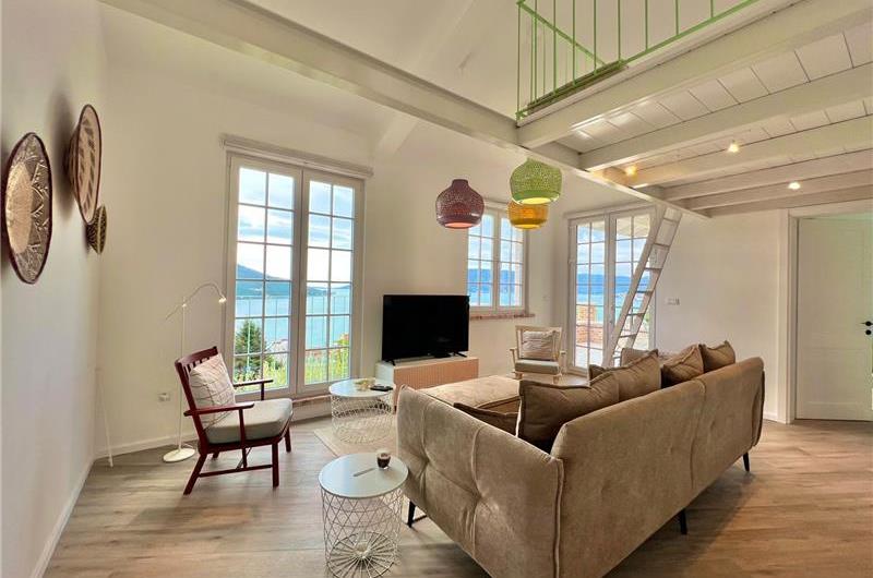 4 bedroom villa with pool and sea views, Kumbor, sleeps 8-10