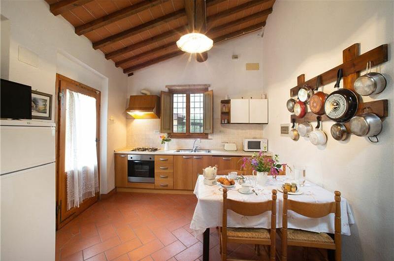 A selection of 2-3 bedroom apartments with shared pool near Florence, Sleeps 4-6