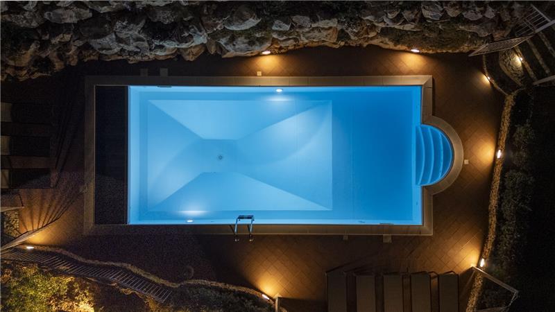 3 bedroom villa with pool and tennis court in Sicily, sleeps 6-8