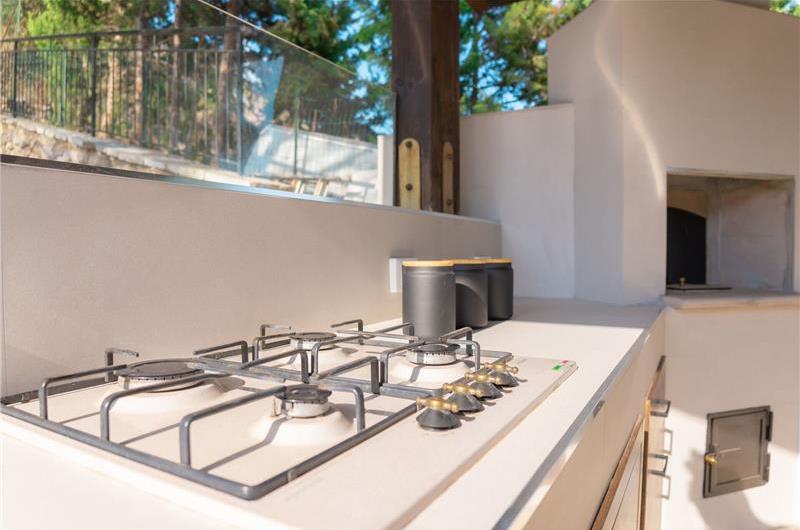 3 bedroom villa with pool and tennis court in Sicily, sleeps 6-8