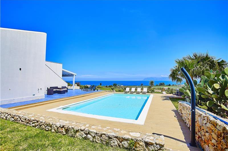 3 bedroom villa with pool, Scopello, sleeps 6