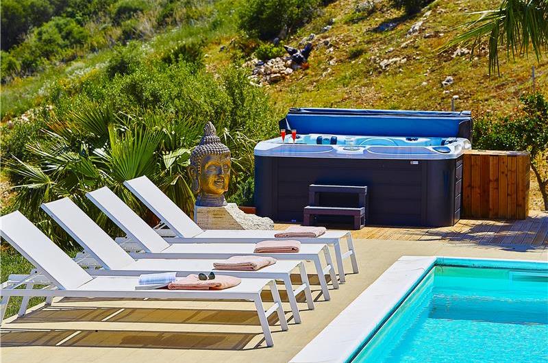 3 bedroom villa with pool, Scopello, sleeps 6