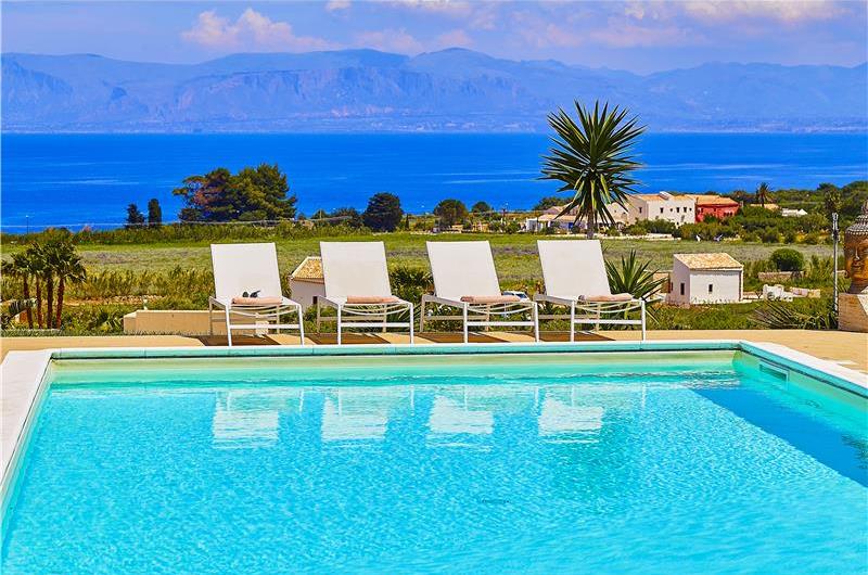 3 bedroom villa with pool, Scopello, sleeps 6