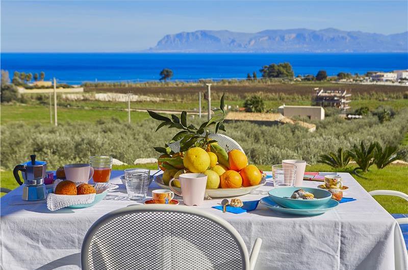 3 bedroom villa with pool, Scopello, sleeps 6