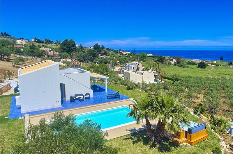 3 bedroom villa with pool, Scopello, sleeps 6