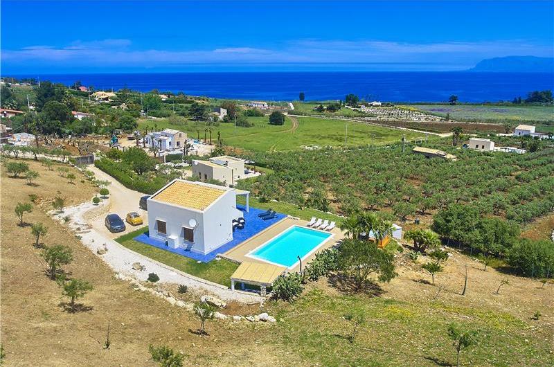 3 bedroom villa with pool, Scopello, sleeps 6