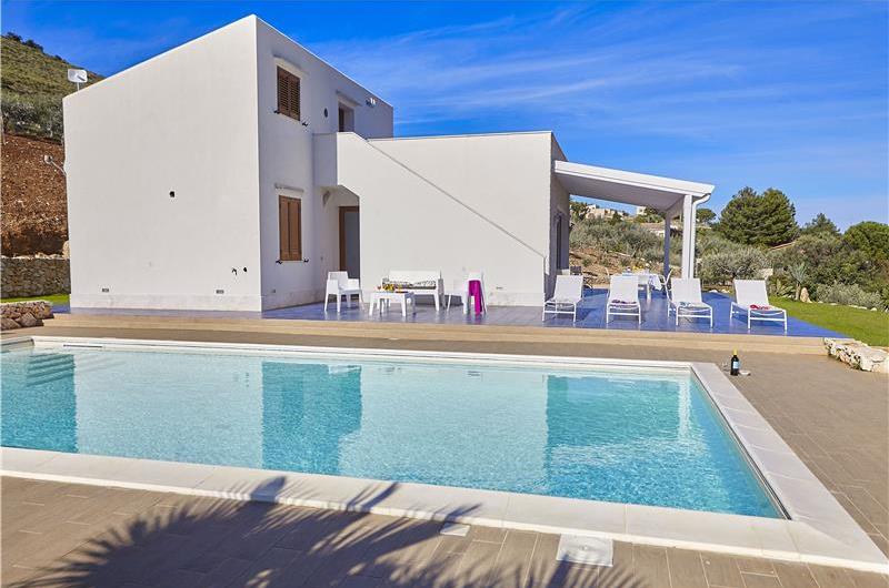 3 bedroom villa with pool, Scopello, sleeps 6