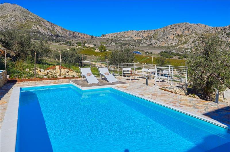 3 bedroom villa with pool, near Scopello, sleeps 6